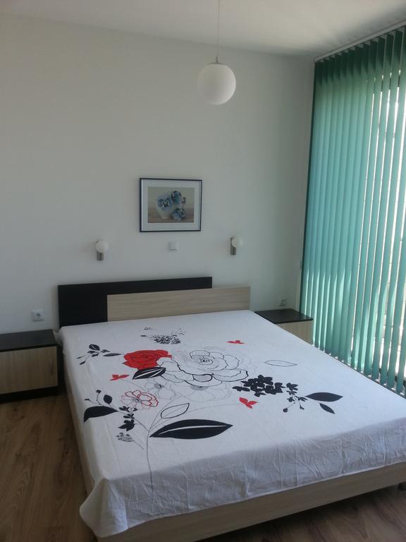Azur Apartments Sozopol Exterior photo